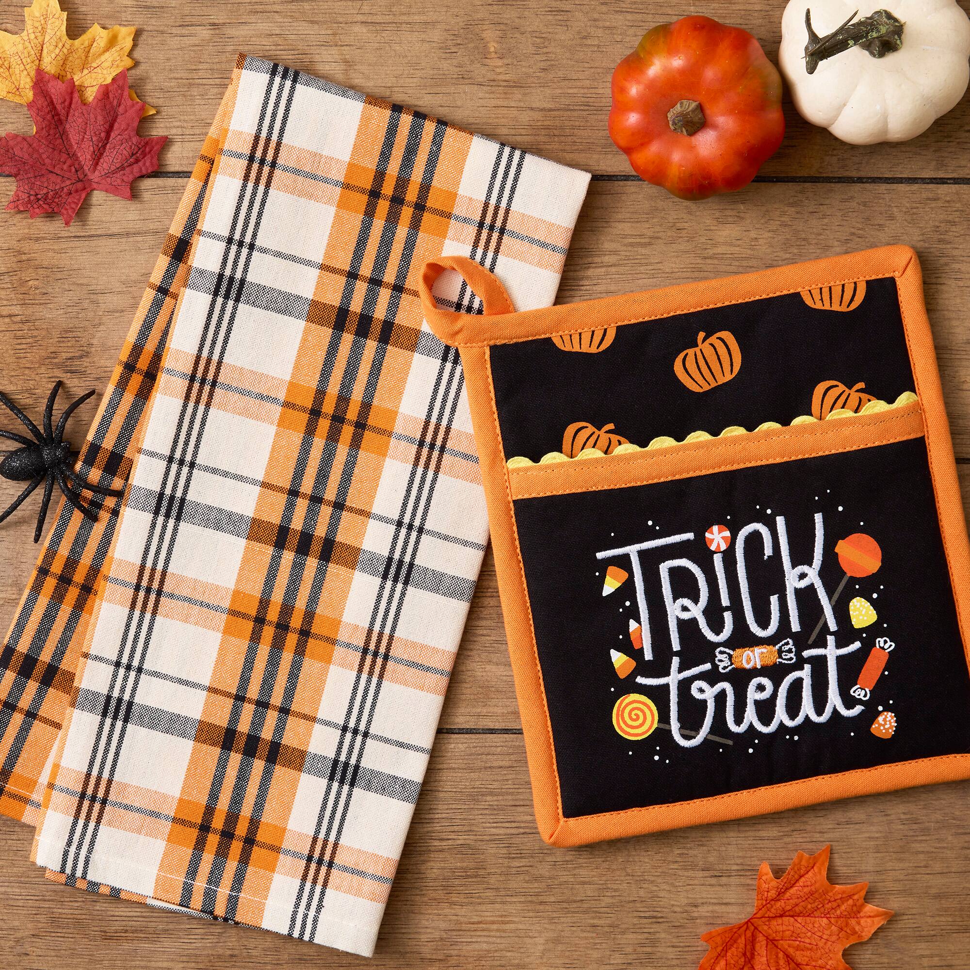 DII® Trick or Treat Potholder Gift Set